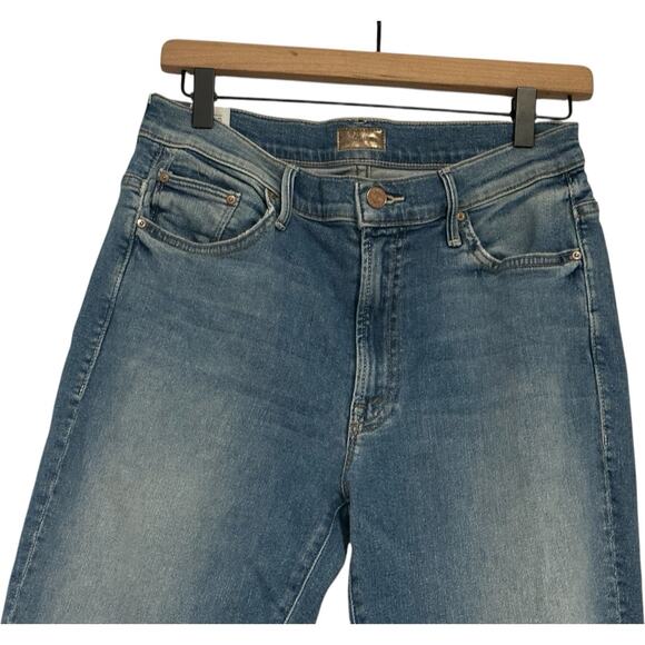 MOTHER The Insider Crop Step Fray Denim Jeans In Shoot To Thrill Wash Size 30”. - Picture 3 of 16